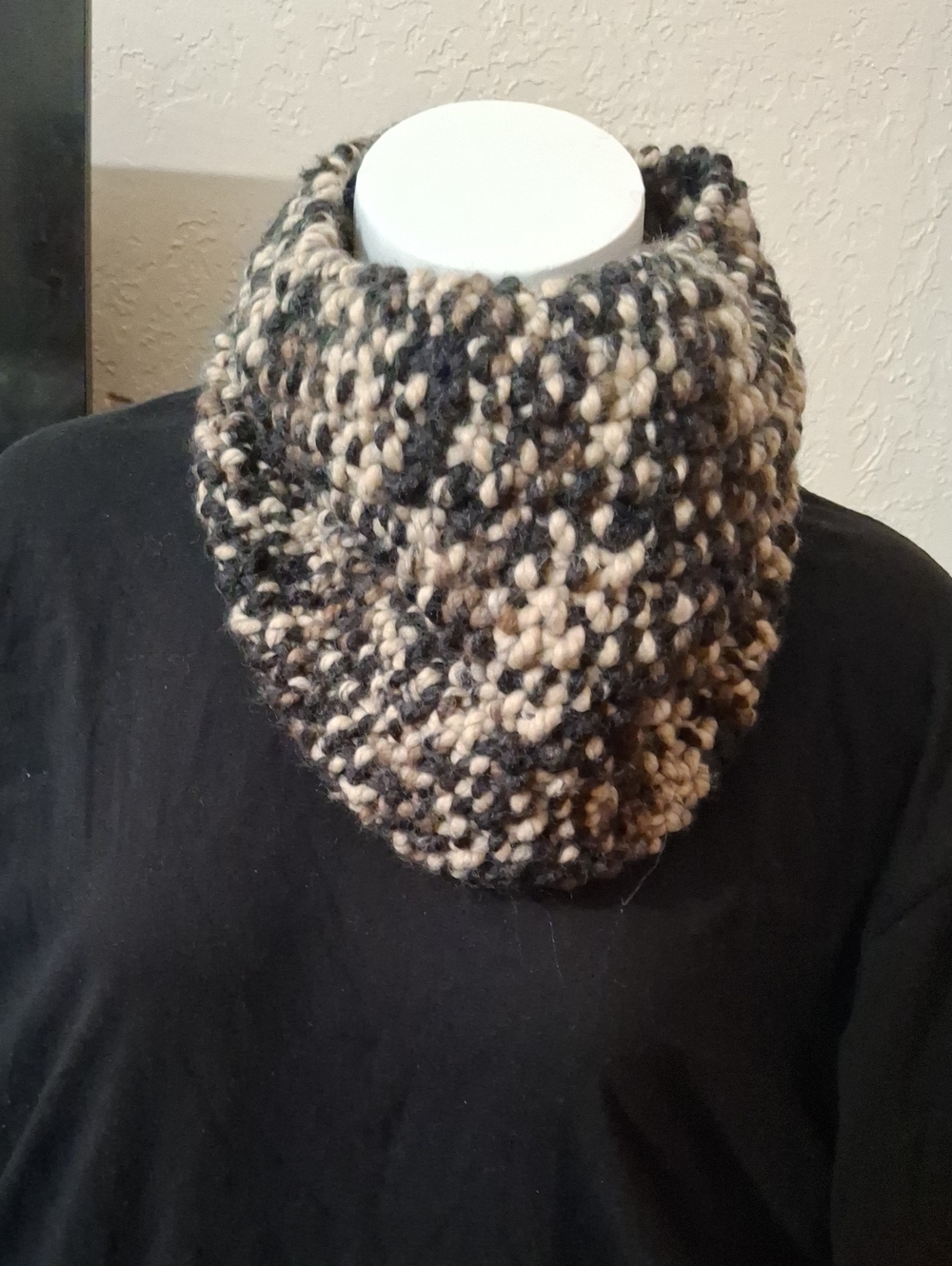 Cozy Knit Infinity Scarf - Black and Tan